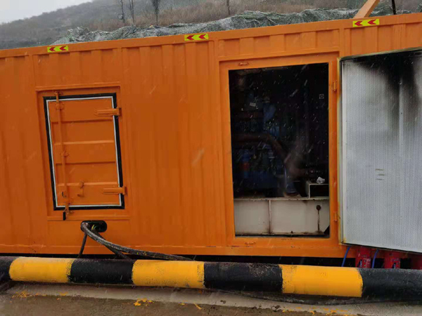 港口镇发电机出租 柴油发电机组电压低报警怎么办?